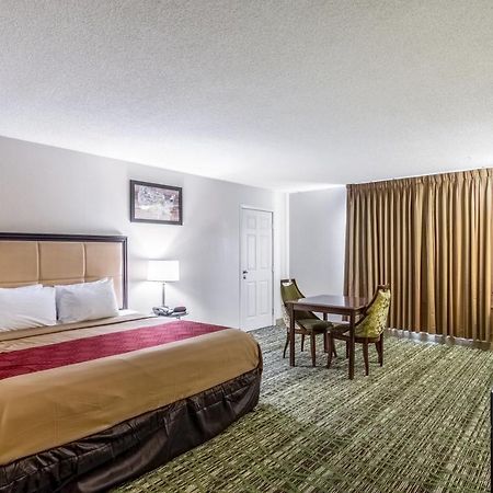 Fresno City Inn Экстерьер фото