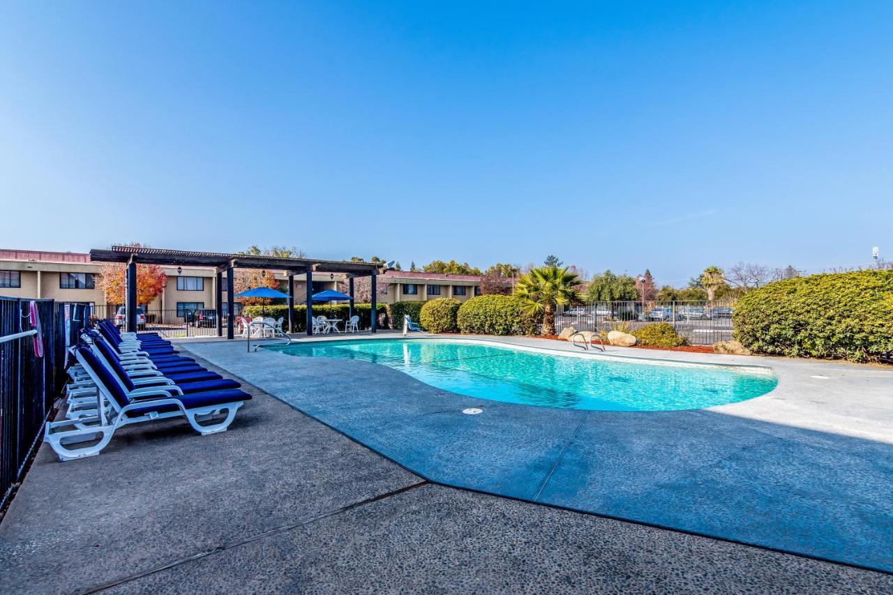 Fresno City Inn Экстерьер фото
